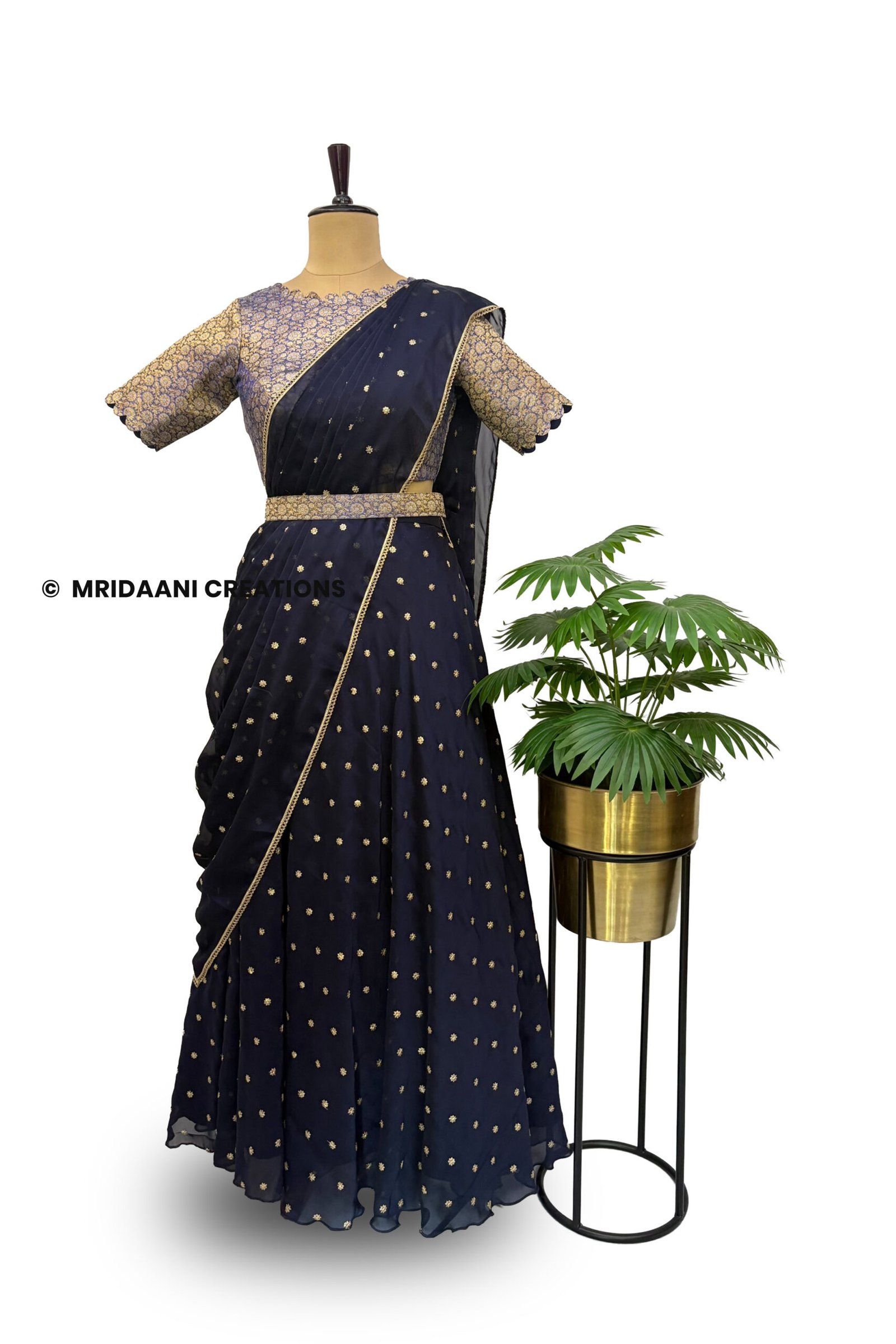 cl13.jpg SITARA – Brocade & Chiffon Embroidered Lehenga Set - Image 1