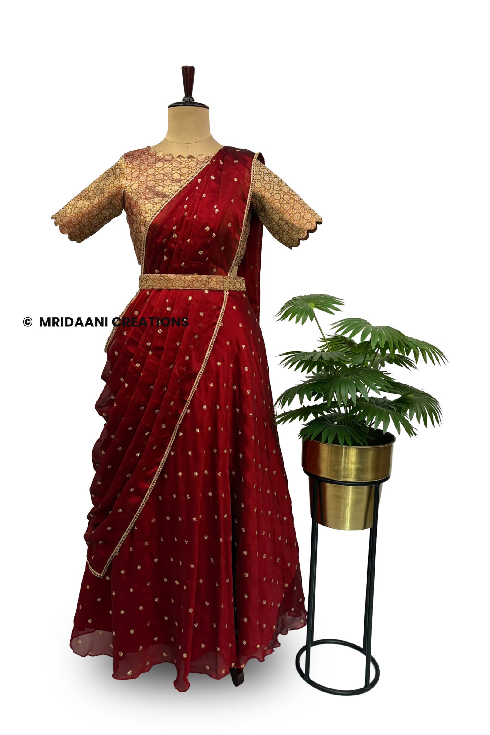 cl2.jpg (1) SITARA – Brocade & Chiffon Embroidered Lehenga Set - Image 1