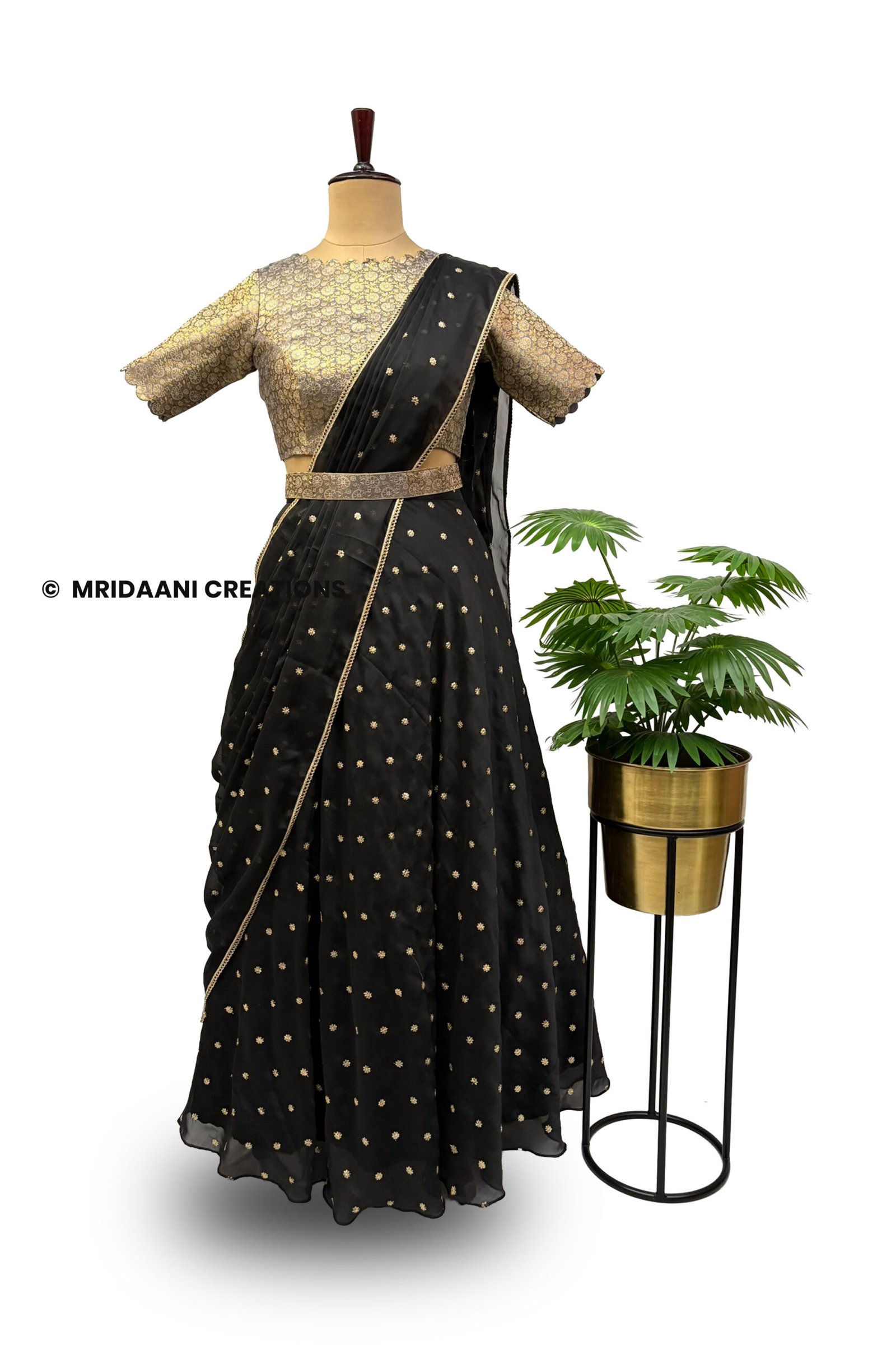 cl7.jpg SITARA – Brocade & Chiffon Embroidered Lehenga Set - Image 1